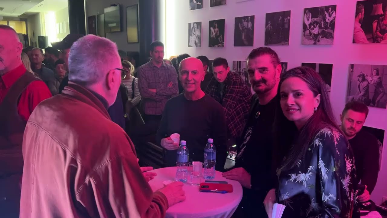 Veče nesavršene savršenosti – „S felerom rođeni“