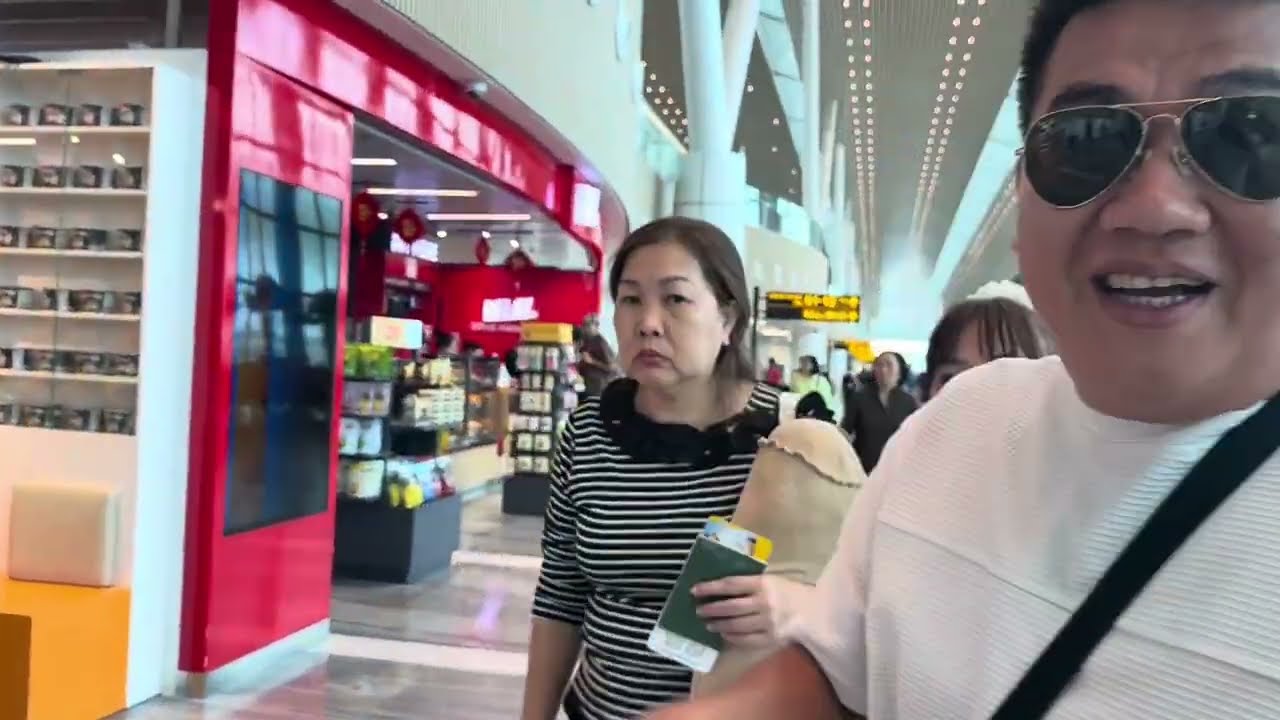 Sân bay T3 Tân Sơn Nhất trước giờ bay đi Huế 