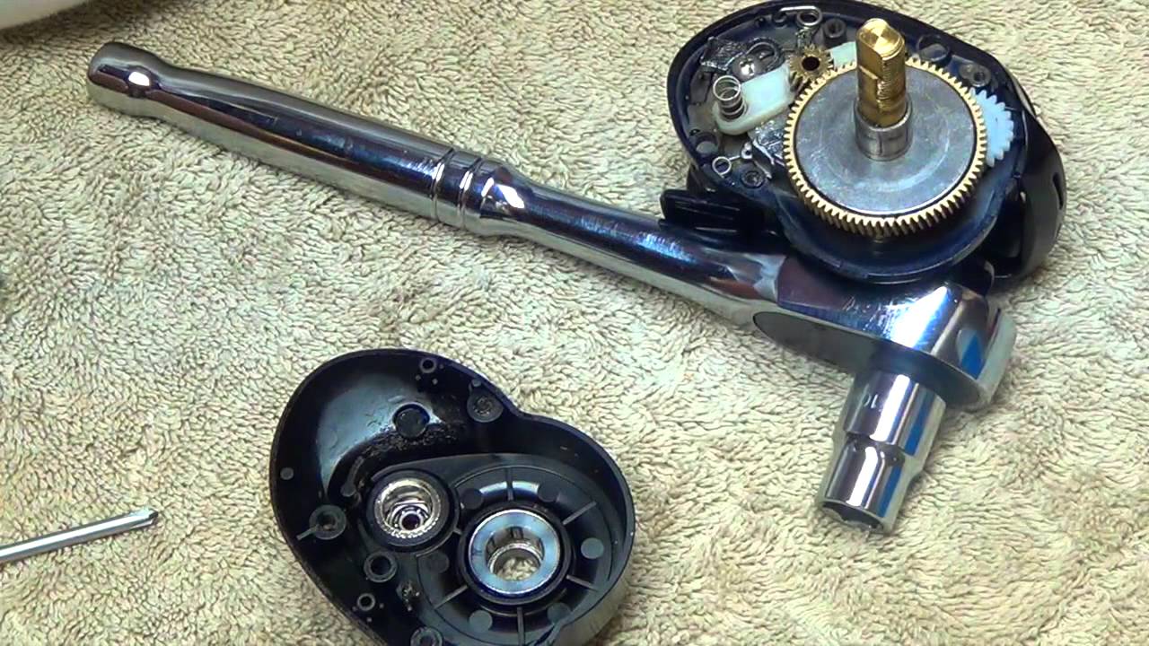How To Clean and Lubricate Your Baitcasting Reel / Baitcasting Reel Maintenance