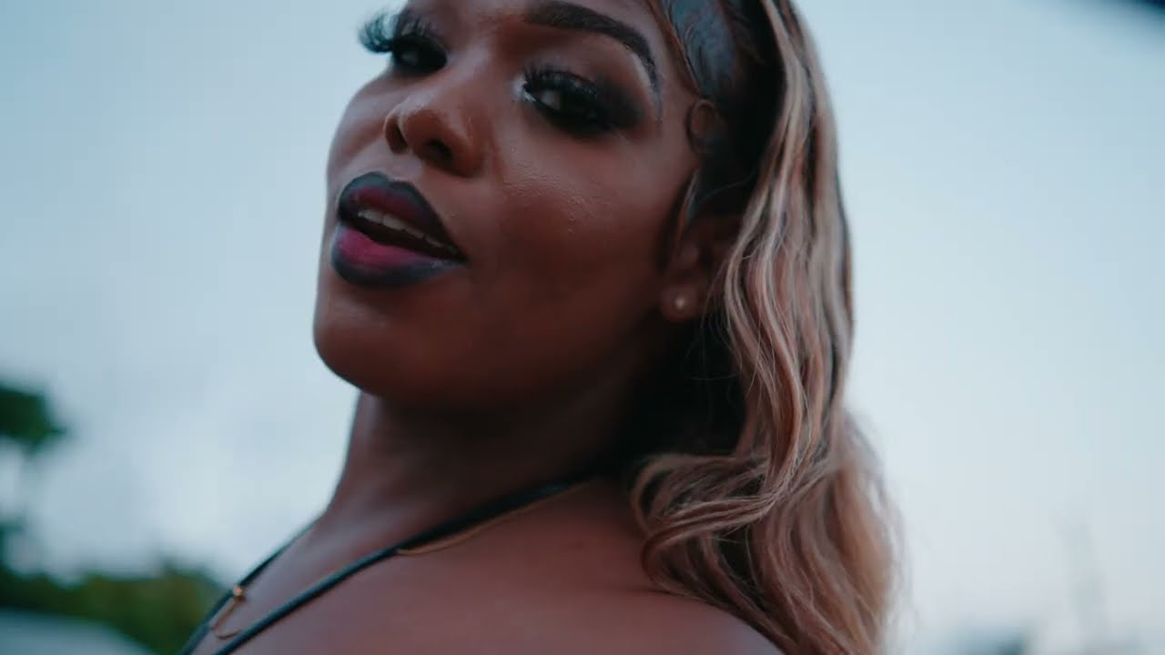 Top Banks, Pimpdon - Side Gyal (Official Video)