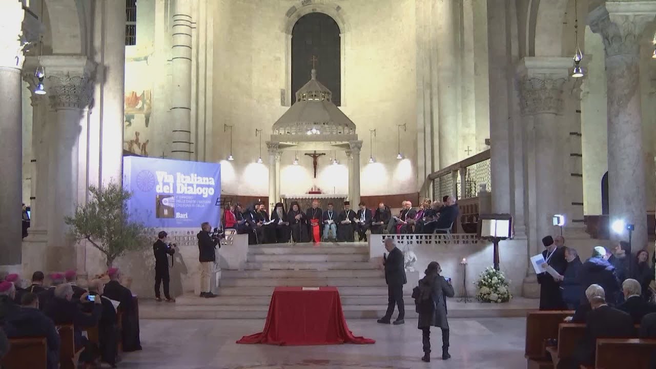 Firmato a Bari il patto tra le Chiese cristiane d'Italia: impegno per l'unità