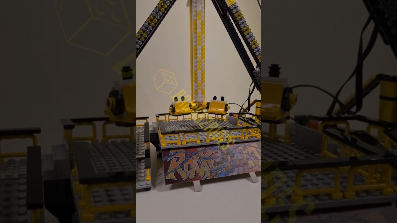 Motorized platform on our Lego KMG Inversion 12! #f&ecirc;teforaine #lego #kermis #kirmes