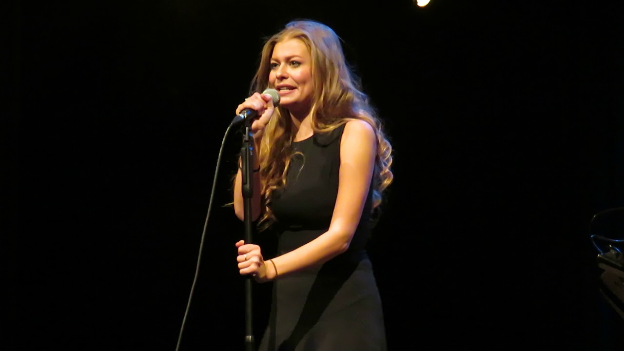 Zoë live im Forumkloster Gleisdorf – C'est la vie