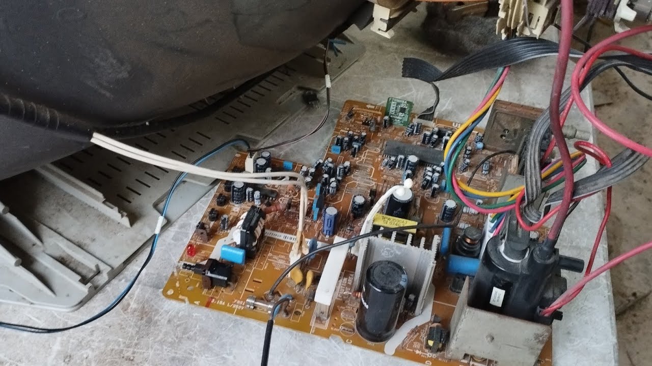 TV Toshiba mod:2159NFS U18,totalmente inoperante, problema resolvido,👍