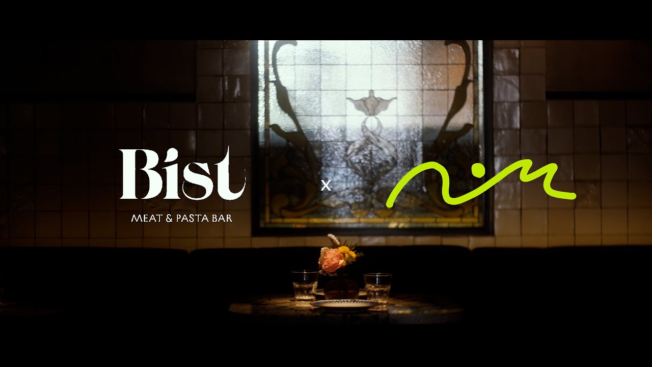 Ресторан Bist - интерьер ресторана с мясными специалитетами и пастой