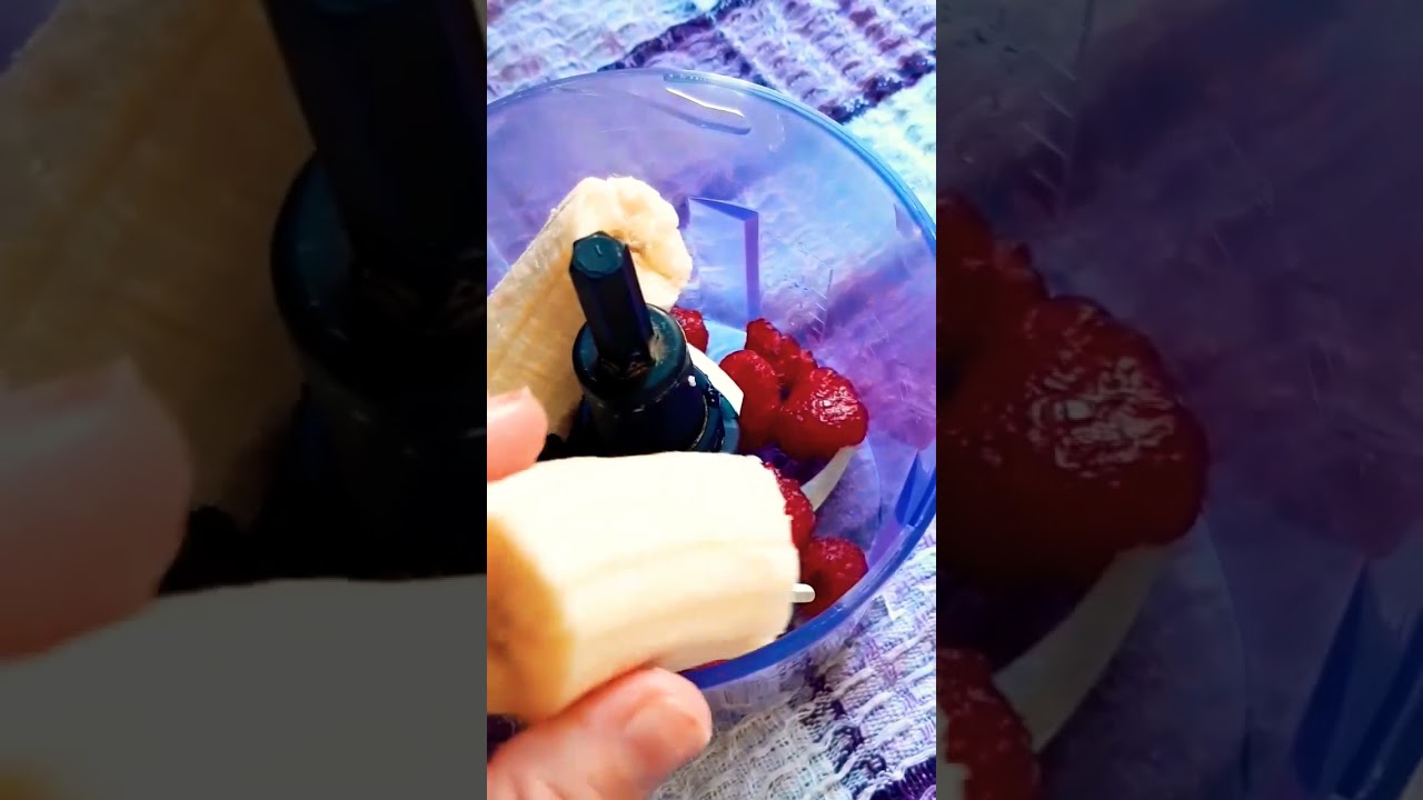 SMOTHIE ME MJEDRA DHE BANANE #recetashqip #shortvideo #shorts #recetagatimi