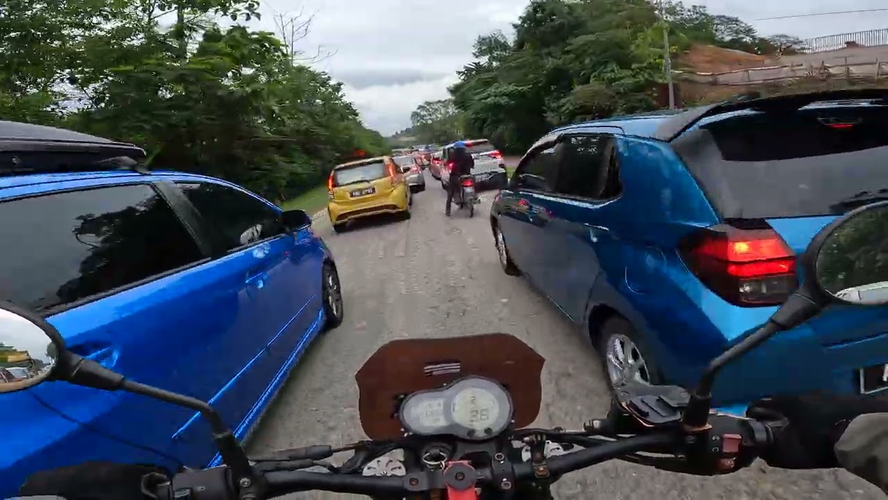 Batang Benar Petang2 naik Leoncino 500