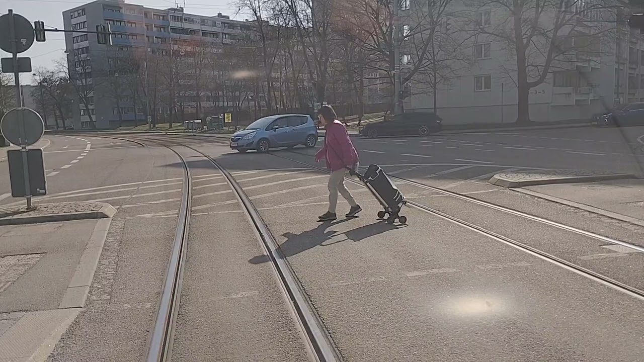 Mitfahrt in Tram City Flex auf der Linie 6 zum Königsplatz. |10.03.2026