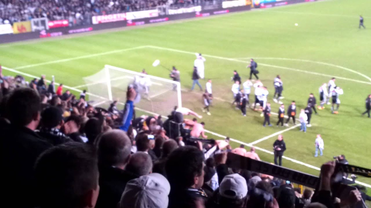 Charleroi - Eupen 17/03/12 Célébrations fin de match HD