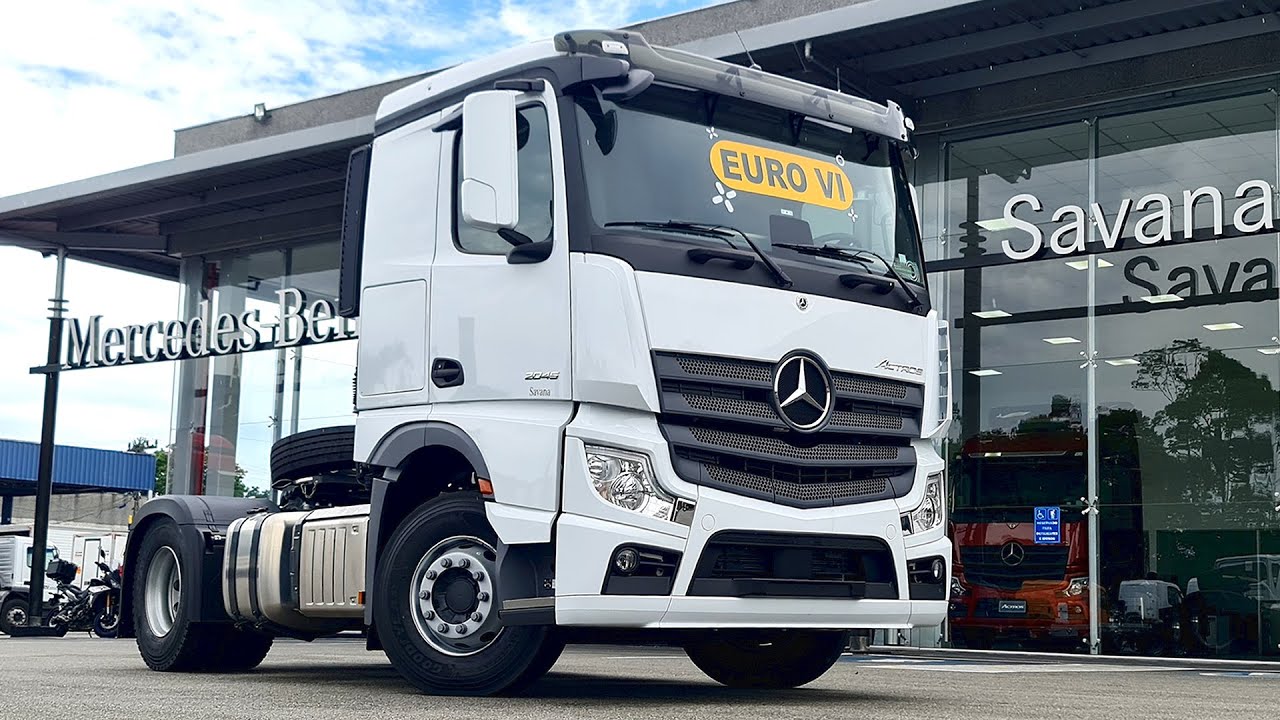 Novo Actros 2045 4x2 2023 com novo painel e teto baixo! SUBSTITUTO DO AXOR 2041!