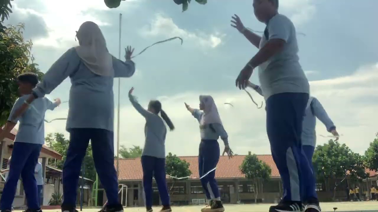 Senam Irama Kelompok 3 XI.A1