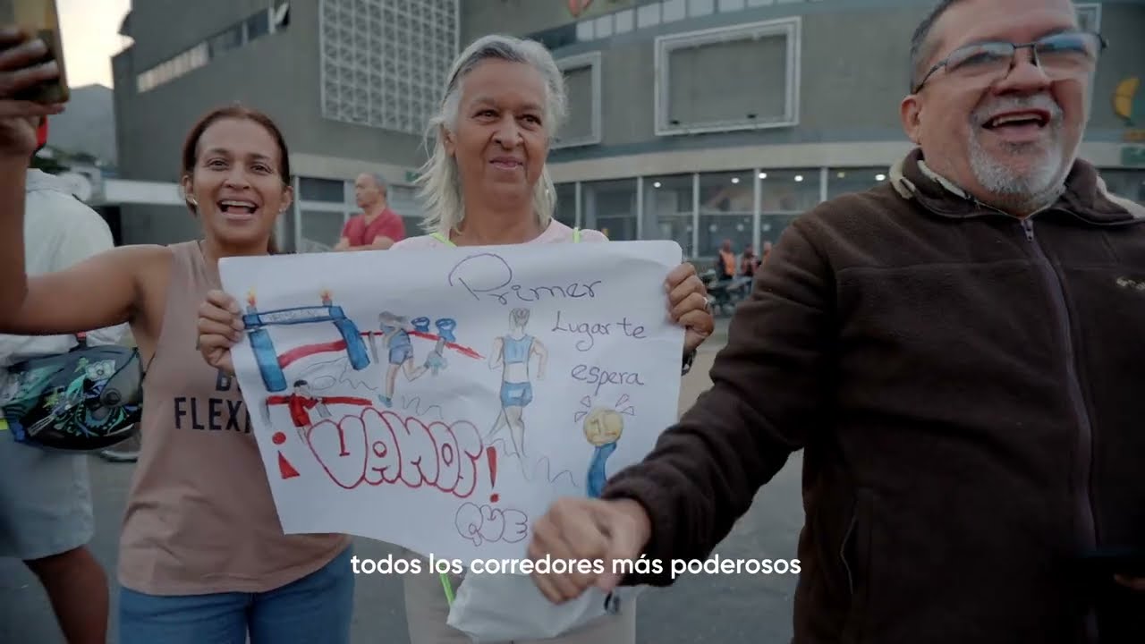 Conoce a los animadores que llenan de alegría y energía el Maratón CAF 2026.