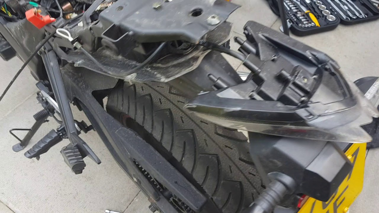 Lexmoto hawk 125cc new wiring loom and ignition barrel part one.