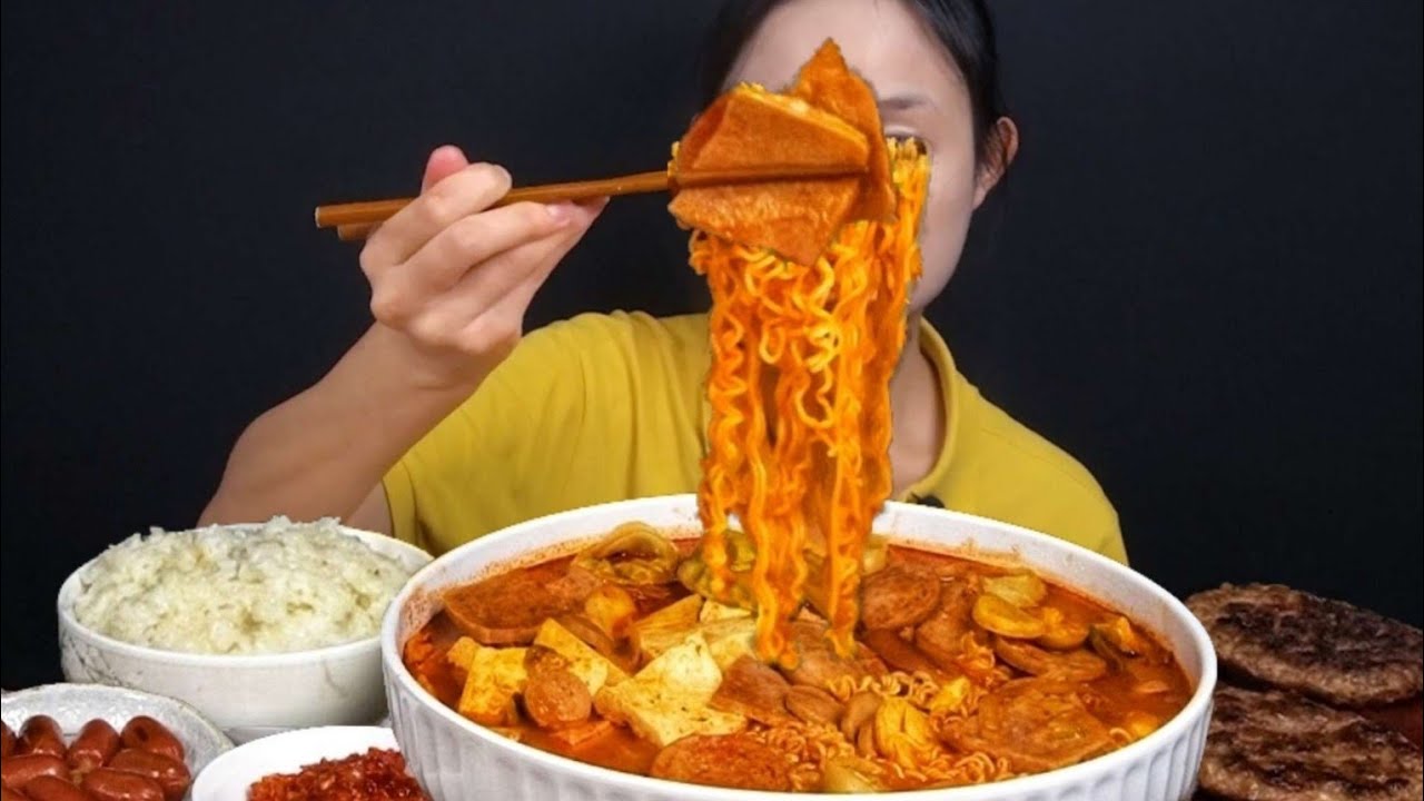 햄폭탄 부대찌개 떡갈비 먹방