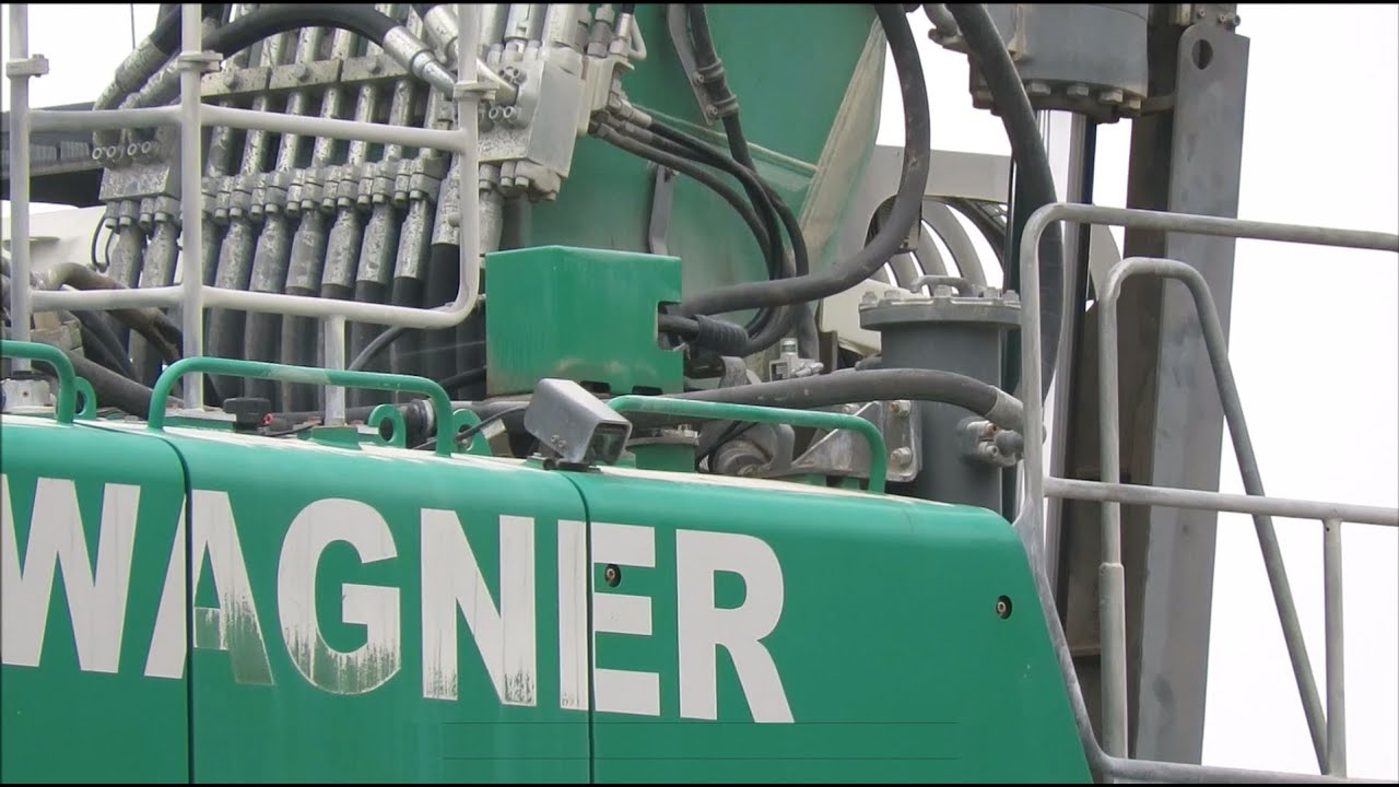 Bagger Liebherr R960 - Abriss in Neuss