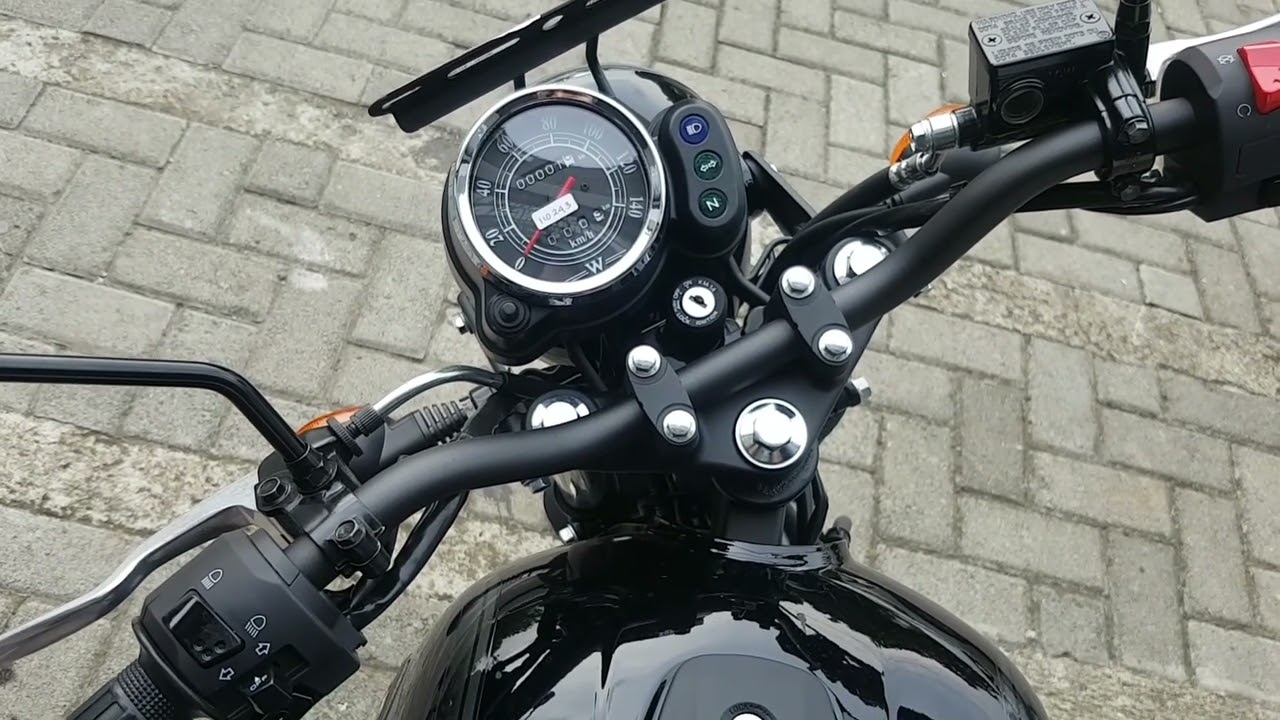 KAWASAKI PUNYA TYPE CLASSIC ( W 175 SE BLACK STYLE)