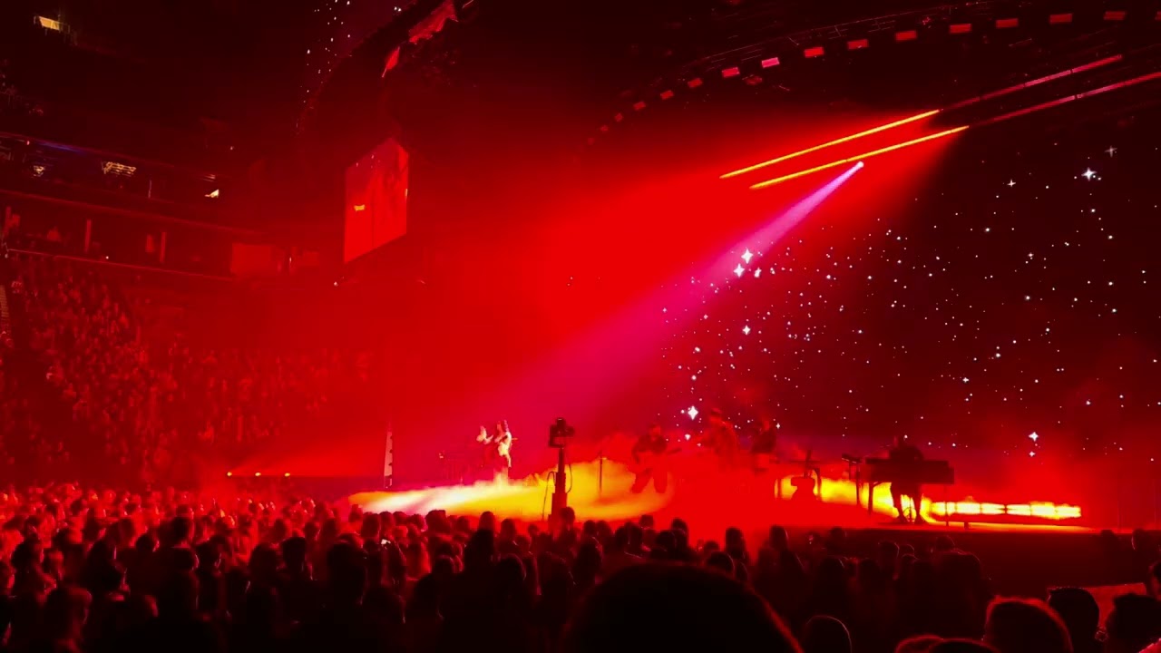Kacey Musgraves, “Cardinal” Live