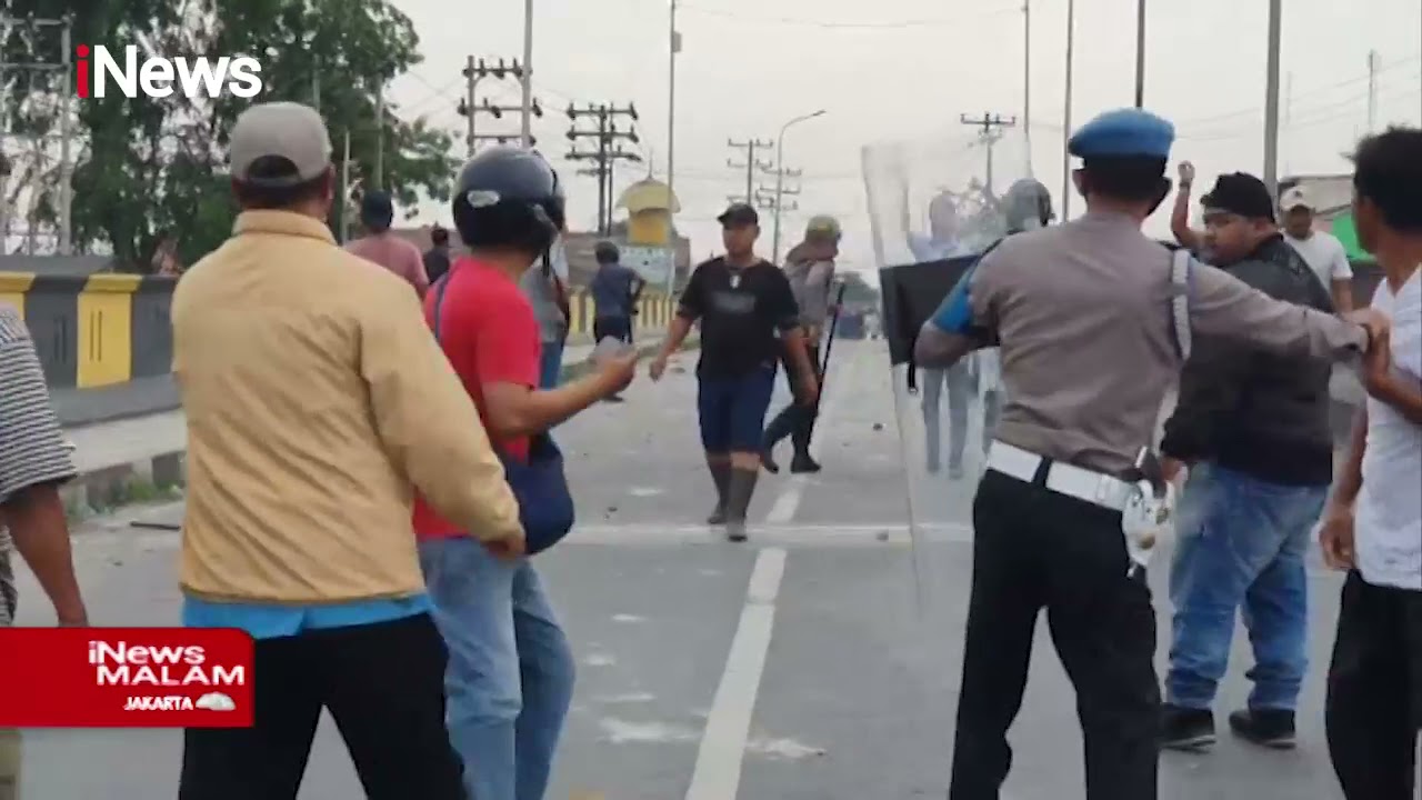 Tawuran Antar Pemuda di Medan, Emak-emak Ngamuk Minta Polisi Lepaskan Anaknya - iNews Malam 30/04