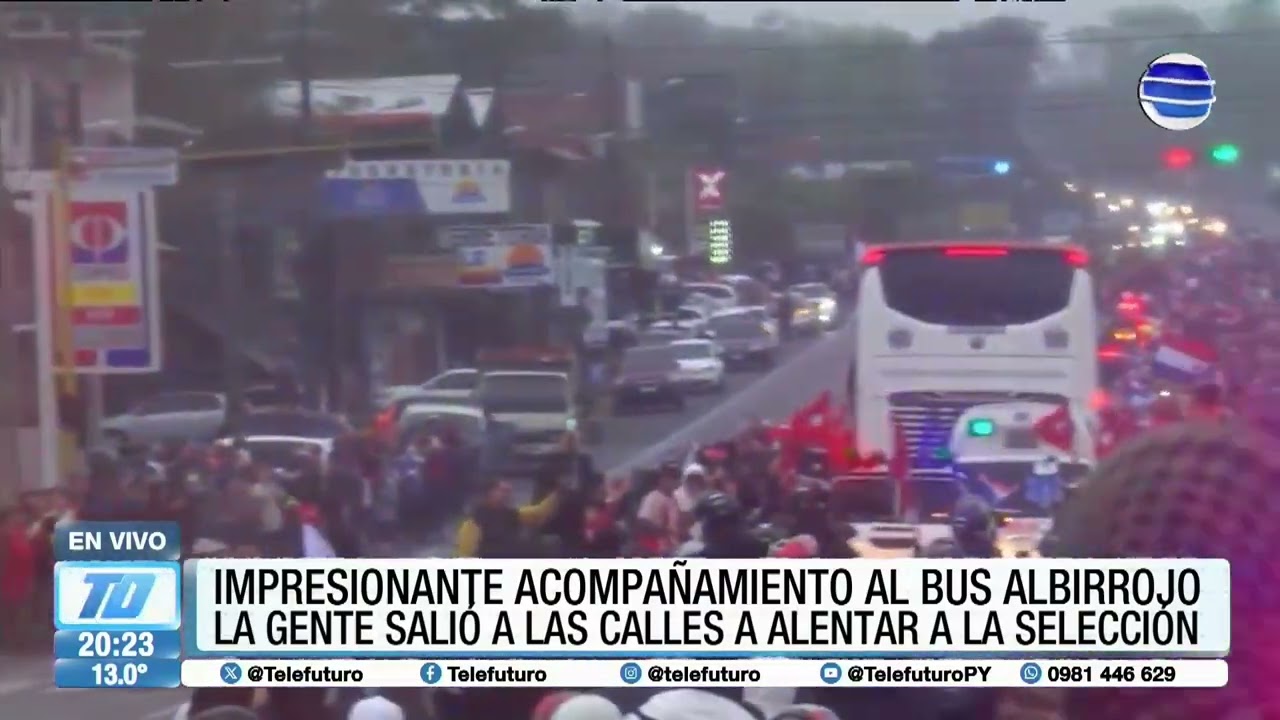 Impresionante acompañamiento al bus Albirrojo