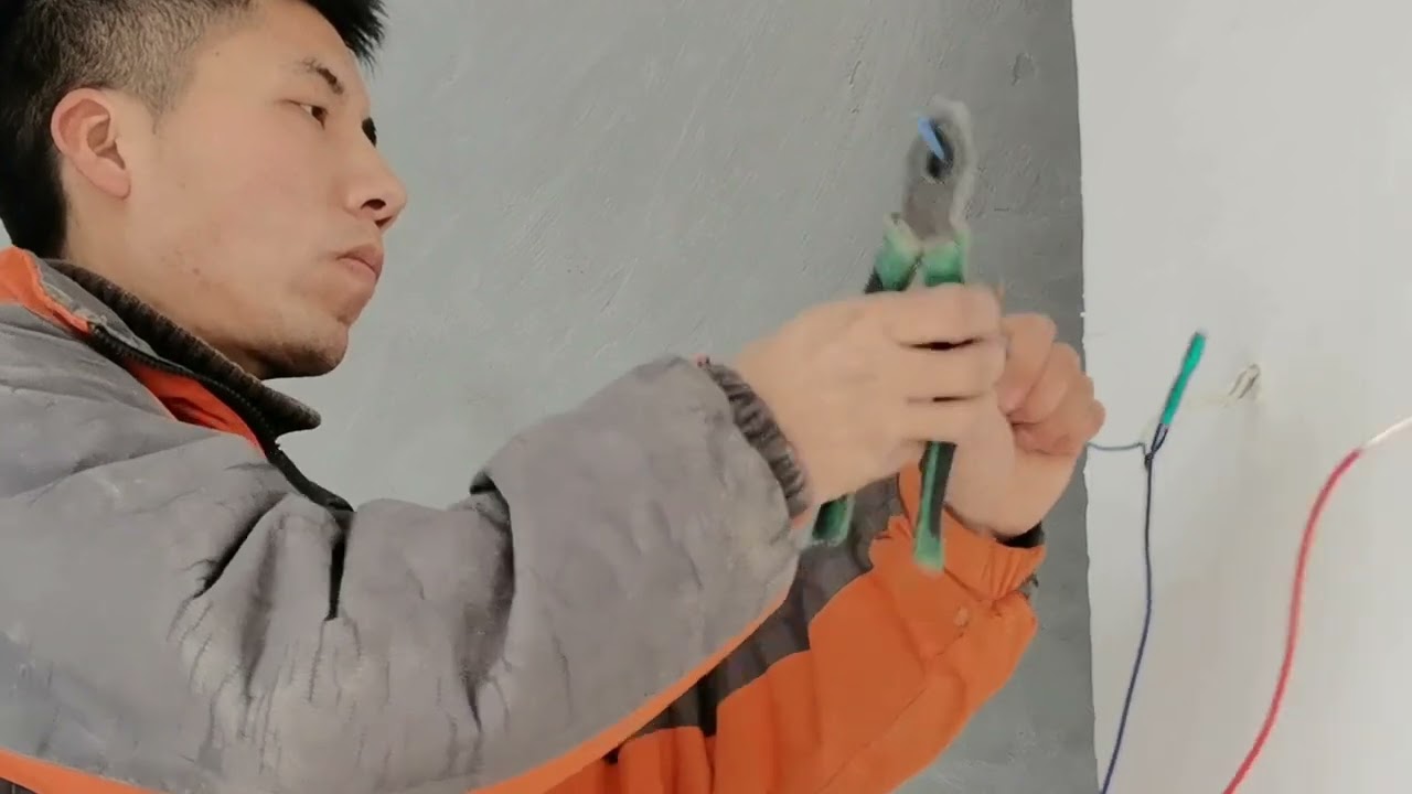 带电操作如何避免触电？注意这几项，以后再也不会被电了