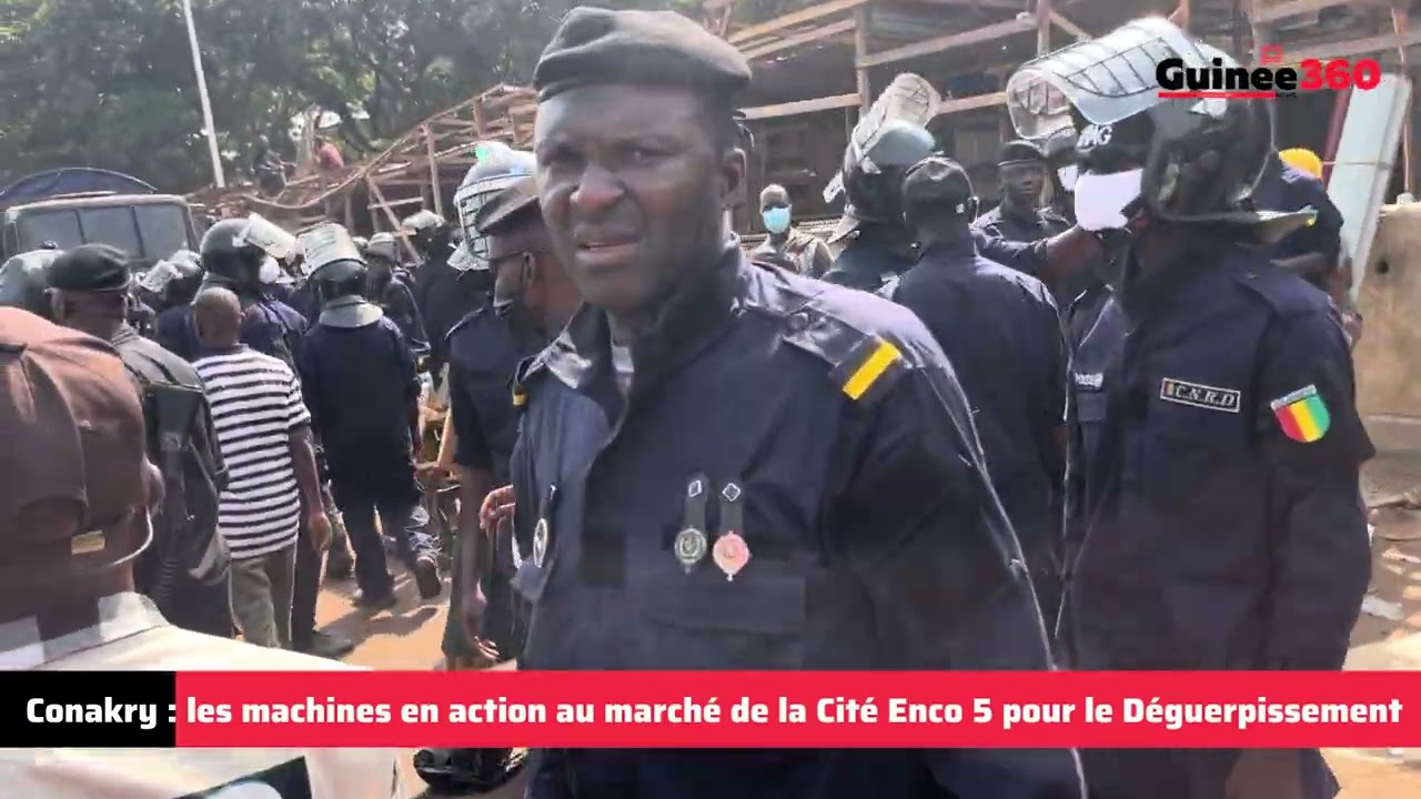 Conakry : les machines en action au march&eacute; de la Cit&eacute; Enco 5 pour le D&eacute;guerpissement
