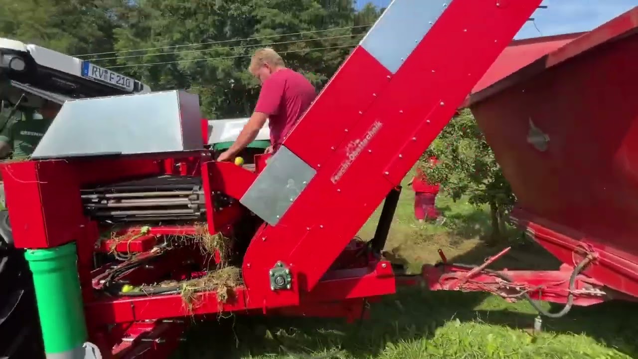 TA50 fruit and nut harvester for fruits and nuts from the ground