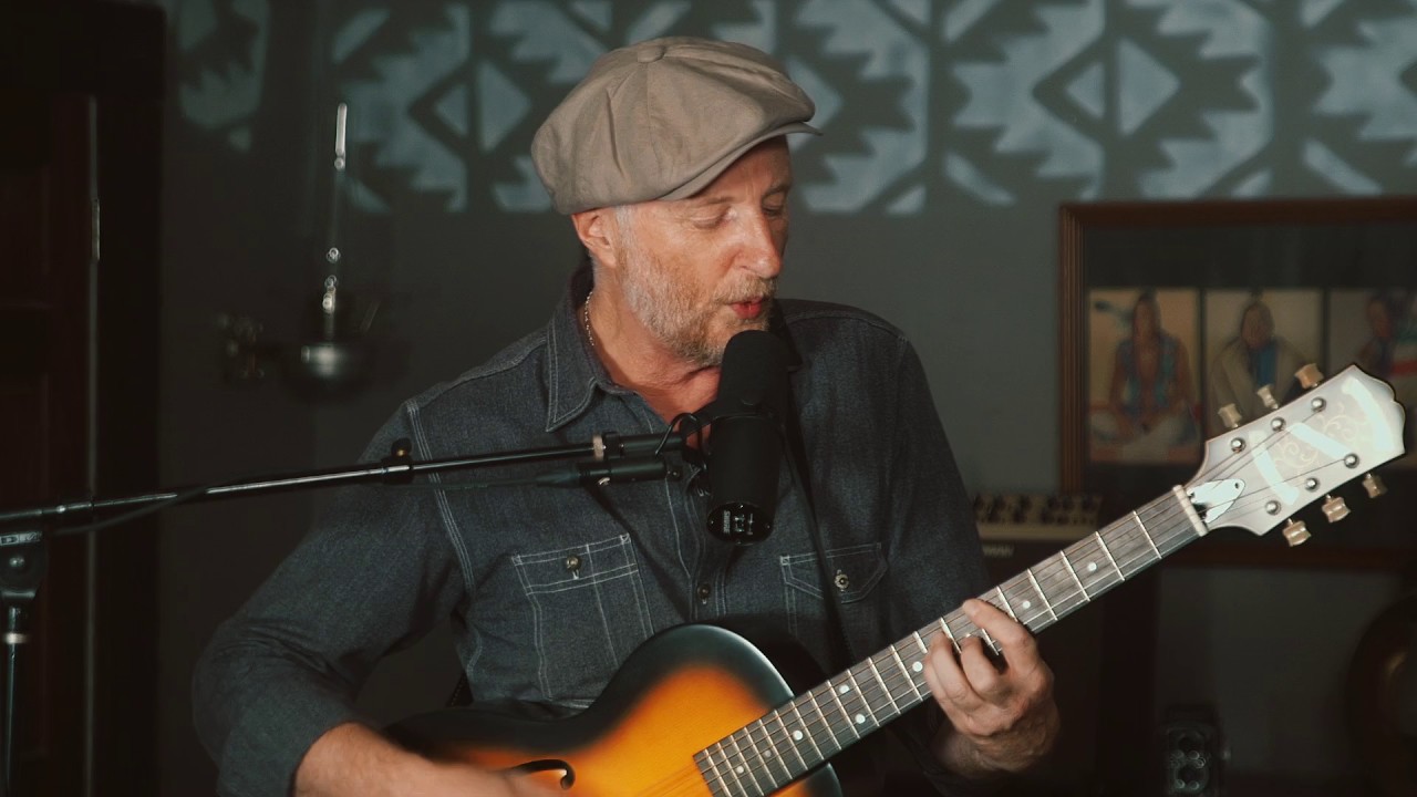 Epiphone Masterbilt Century: Billy Bragg