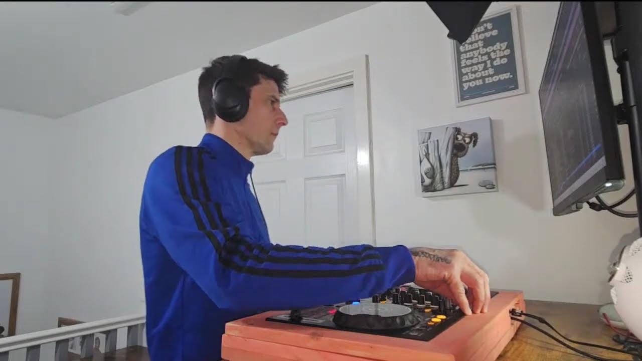 Happy hardcore music live stream set up test