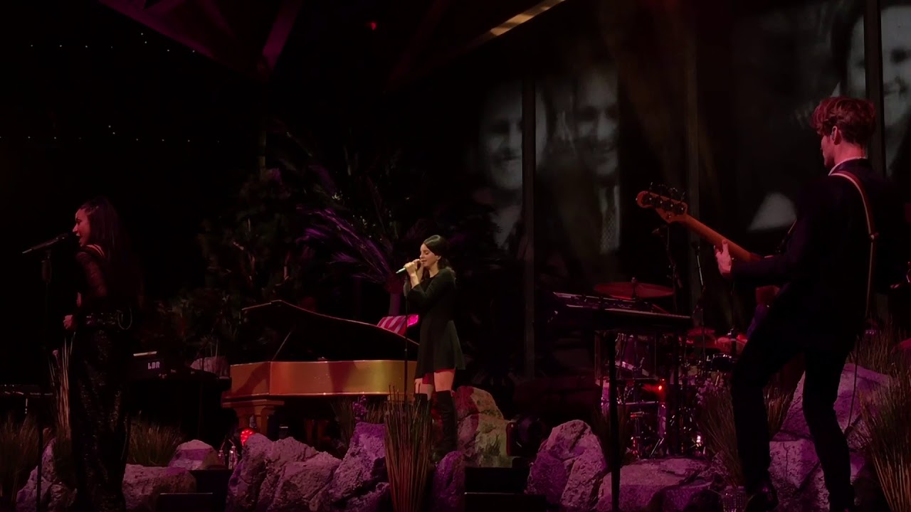 Lana Del Rey - “Off To The Races” - LIVE In Boston Ma - LA To The Moon Tour - 1/13/18