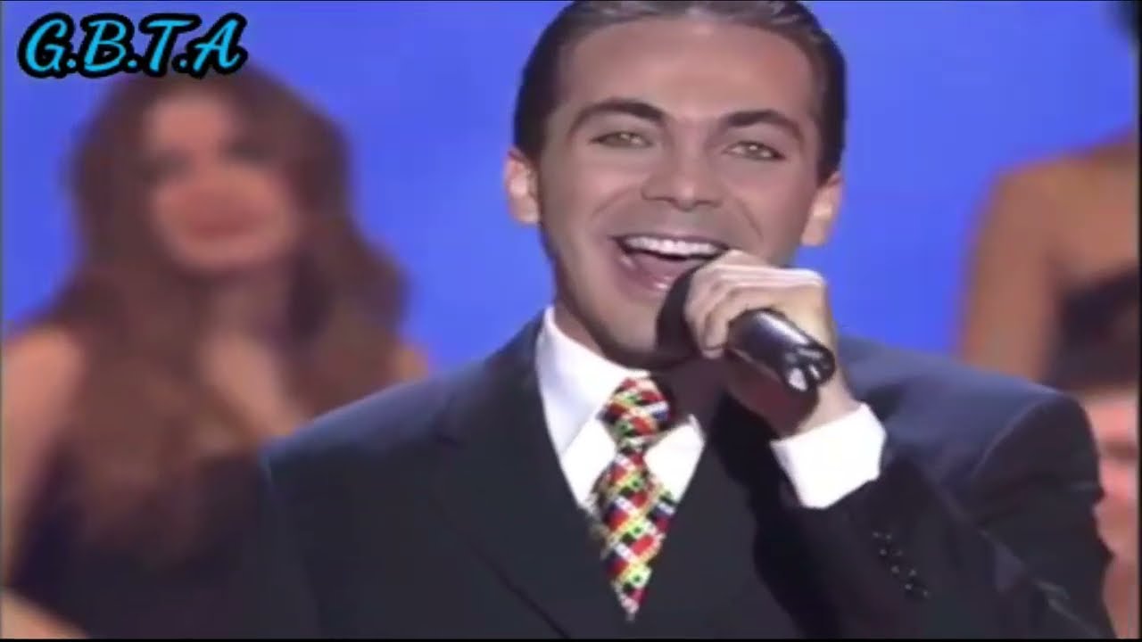 Cristian Castro - Lloviendo Estrellas - Operaci&oacute;n Triunfo 2002 (En Vivo)