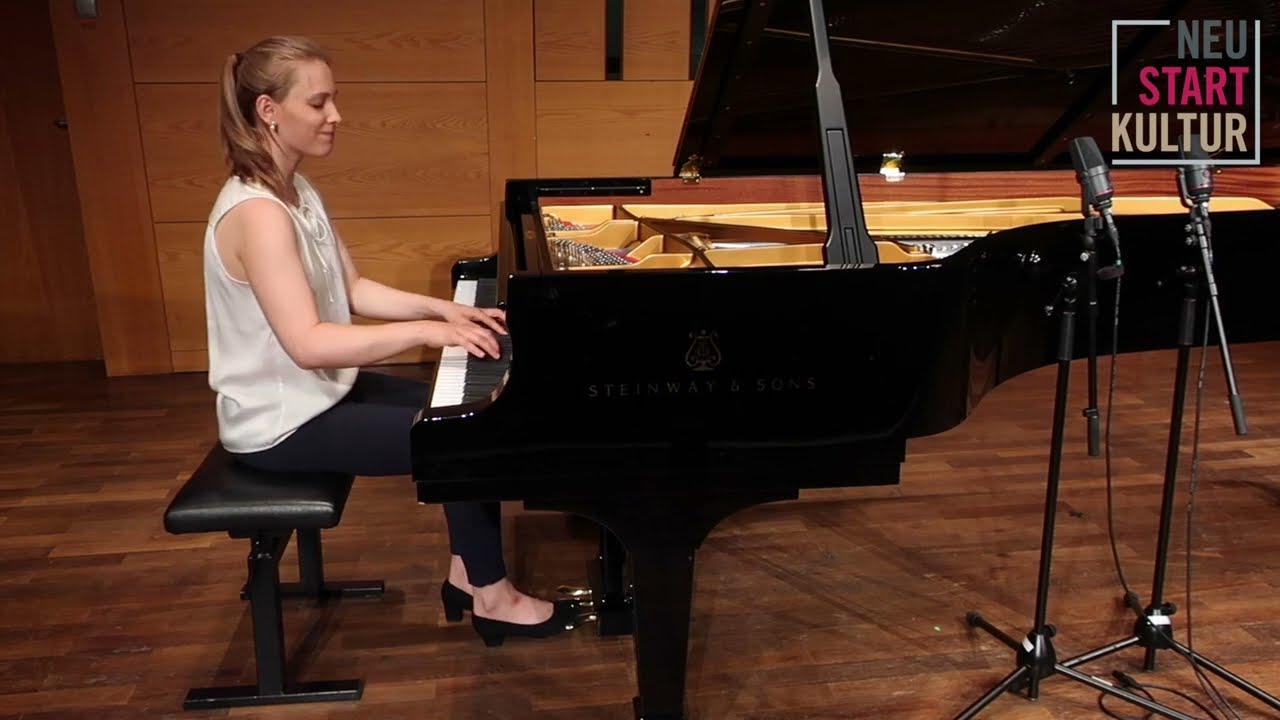 5. Walz-Scherzo, Dances of the Dolls by Dmitri Schostakowitsch - Magdalena Haubs