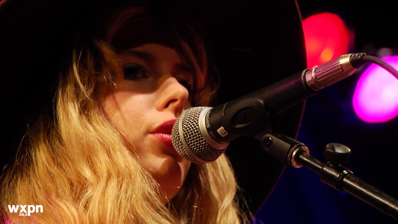 Holly Macve - 