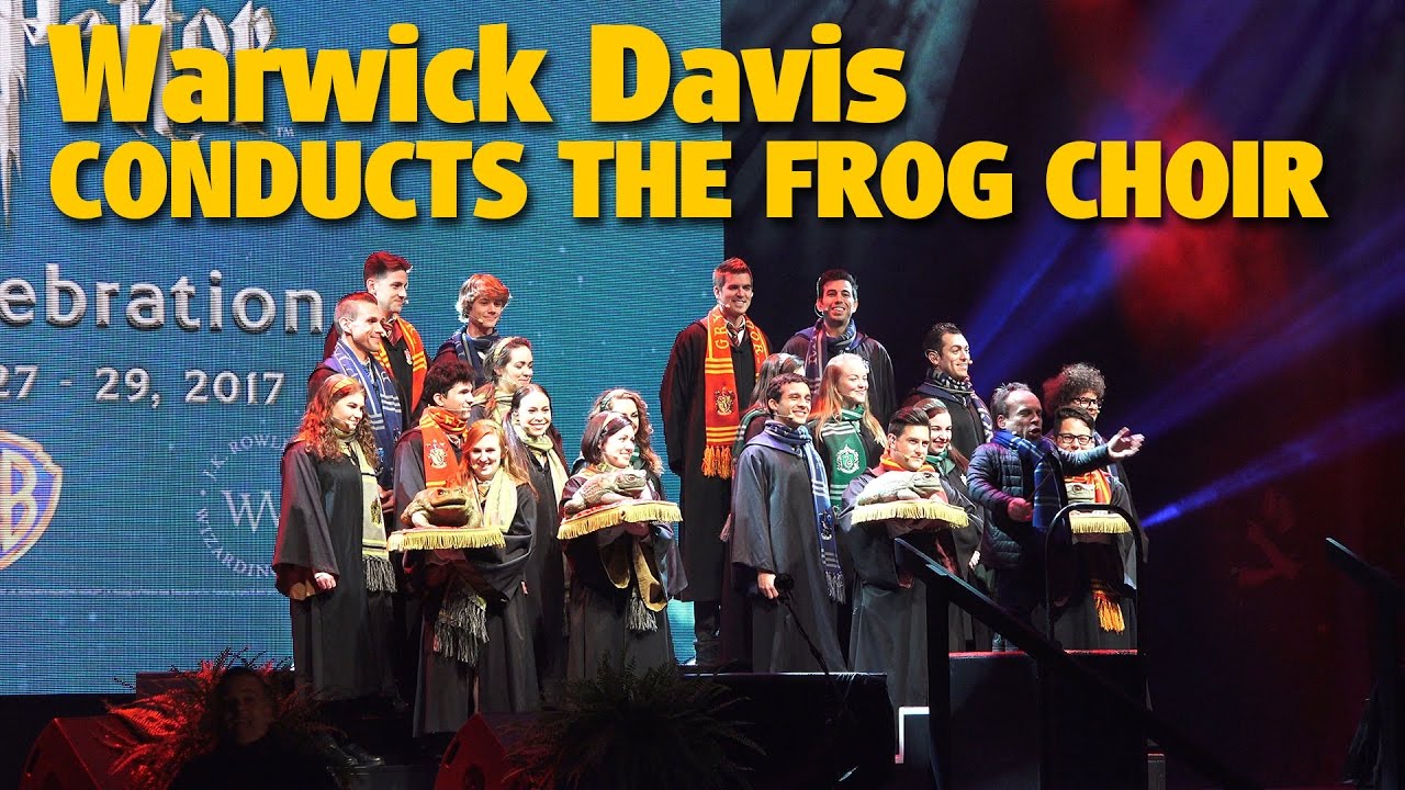 Warwick Davis conducts the Frog Choir | A Celebration of Harry Potter 2017