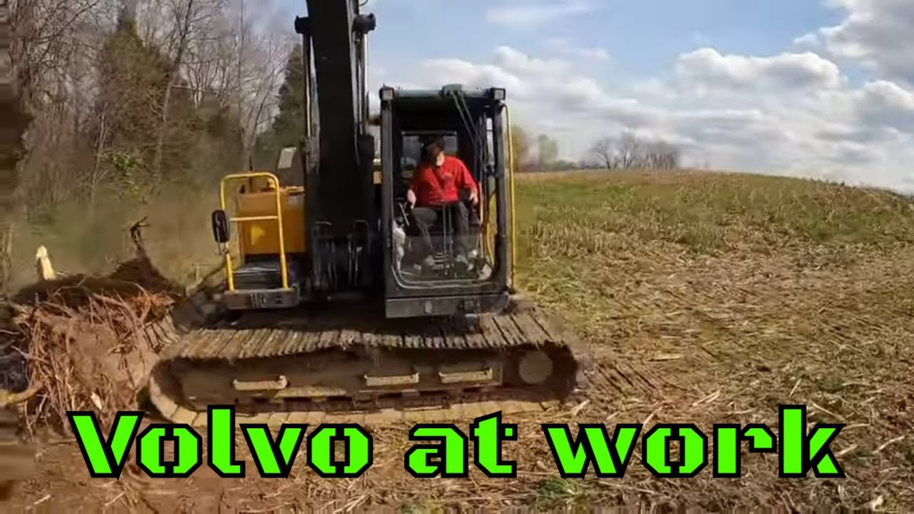 Cleaning out a fence row for Farmer Chris with the Volvo 140 and showing how handy the blade is