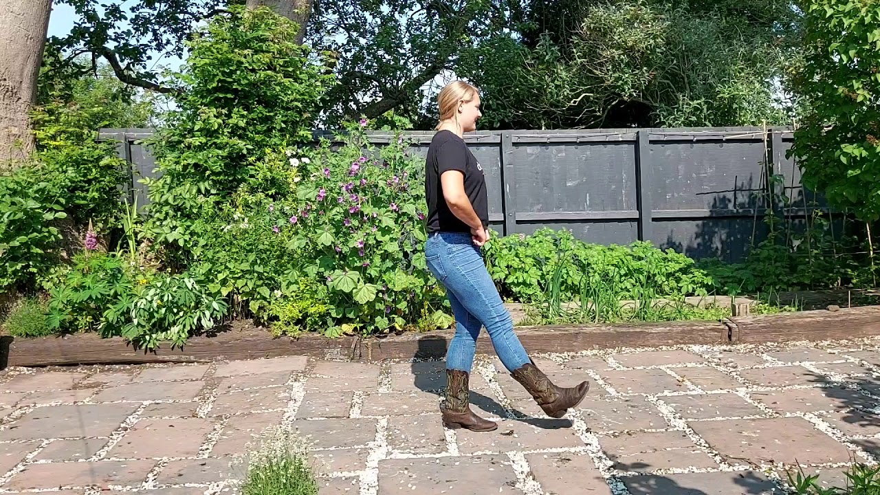 Down On Your Uppers - Line Dance Tutorial