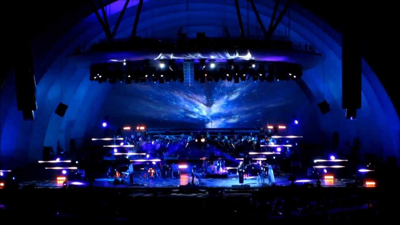 M83 - Oblivion ft Susanne Sundfor (Live at Hollywood Bowl on Sept 22, 2013)