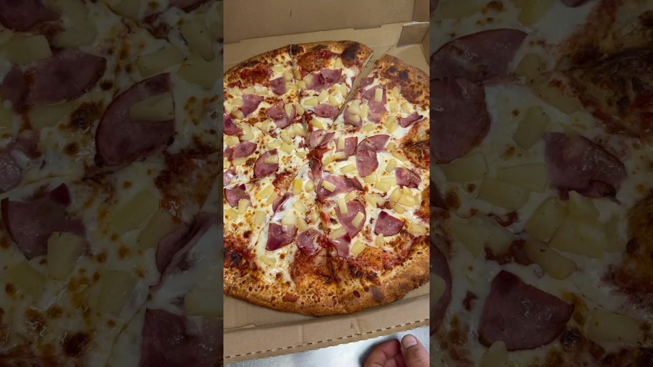 Hawaiian #pizza - Homemade Dough, Marinara Sauce, Mozzarella #cheese , Ham,&nbsp;Pineapple🍍 #asmrfood