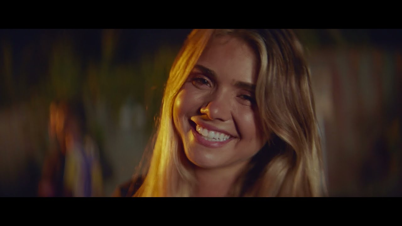 Meri Deal & Morelli - Te Beso Yo (Video Oficial)