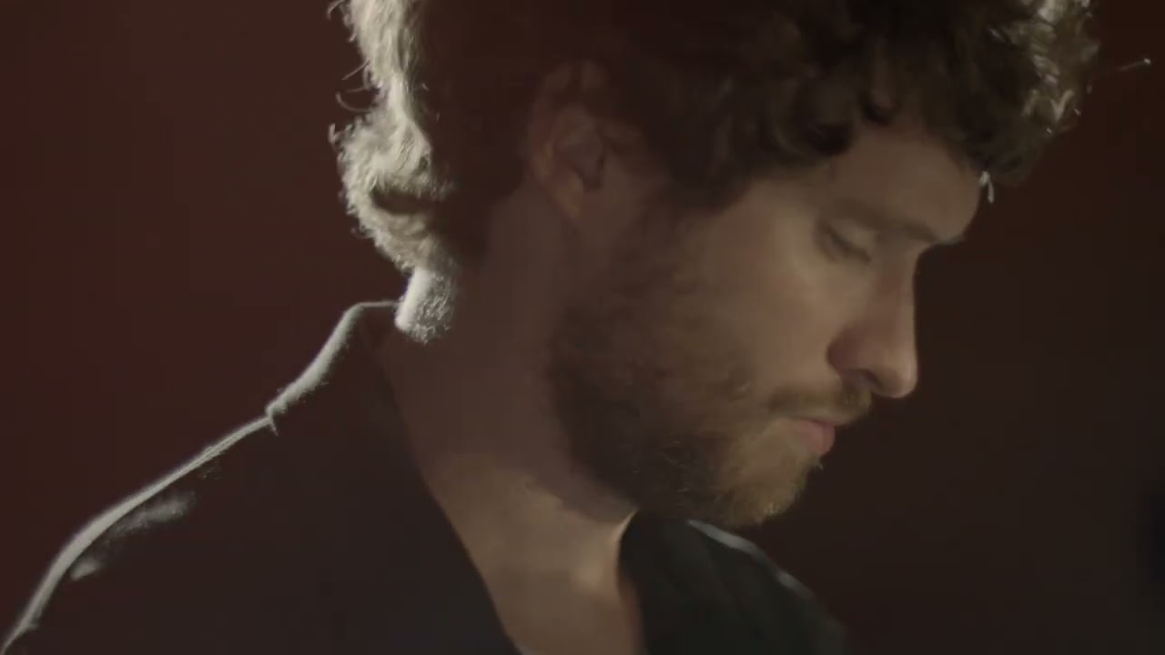 SOLEDAD /// ANA KARINA ROSSI & PABLO MURGIER /// OFFICIAL CLIP