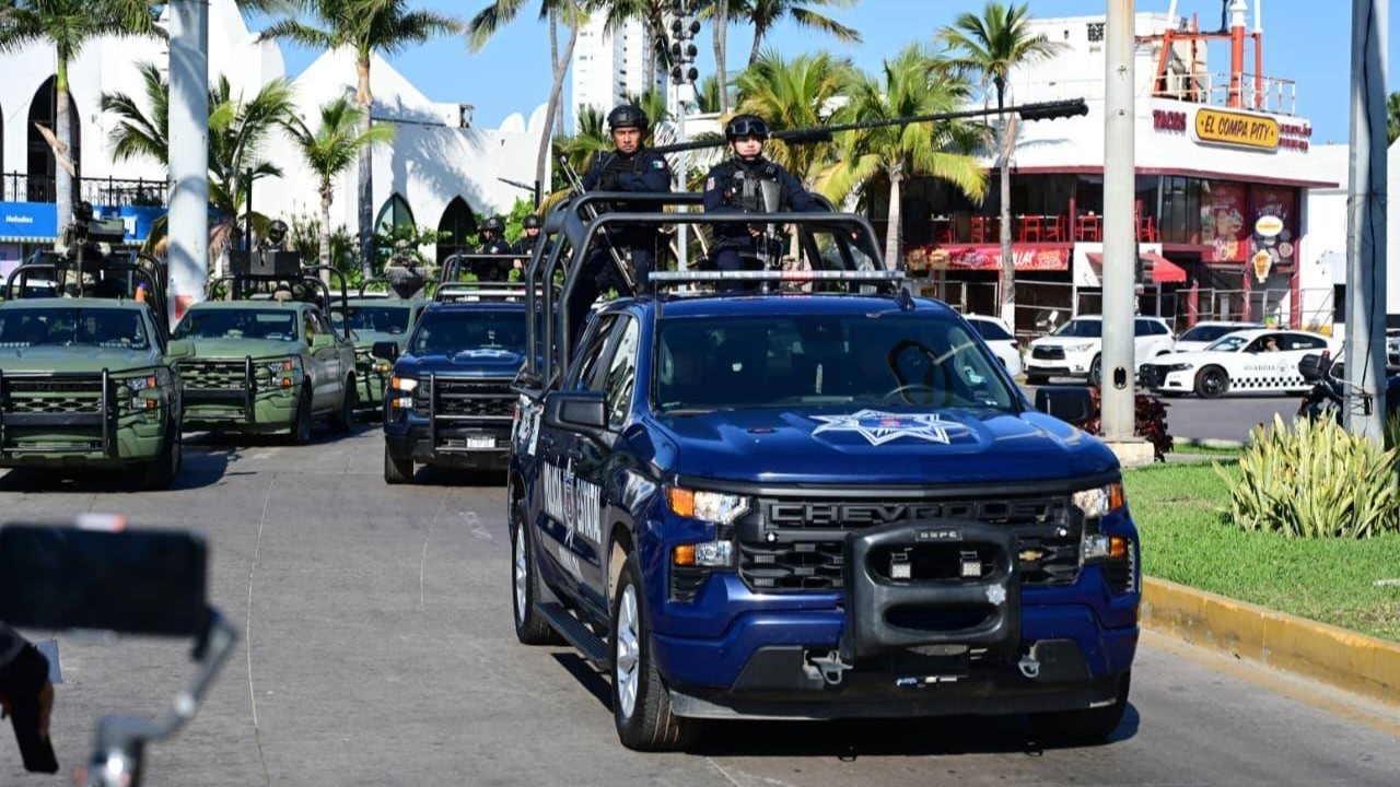 EN VIVO l SEGURIDAD PÚBLICA de SINALOA REPORTA HALLAZGO DE 2 de 6 PERSONAS SECUESTRADAS en MAZATLÁN
