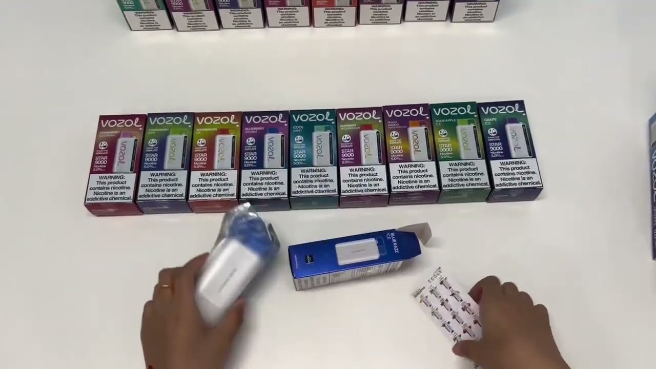 Unboxing video for VOZOL Smart Star9000