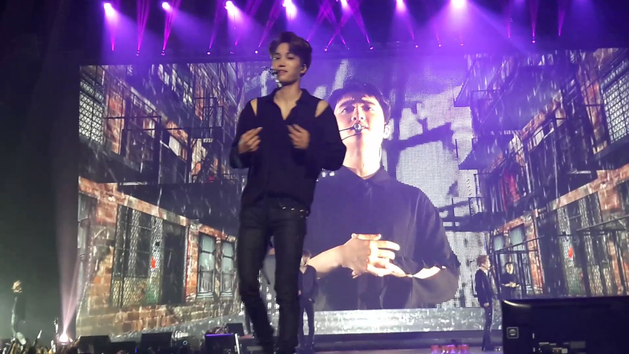 EXO 엑소   Playboy EXOrDIUM IN MEXICO 20170427