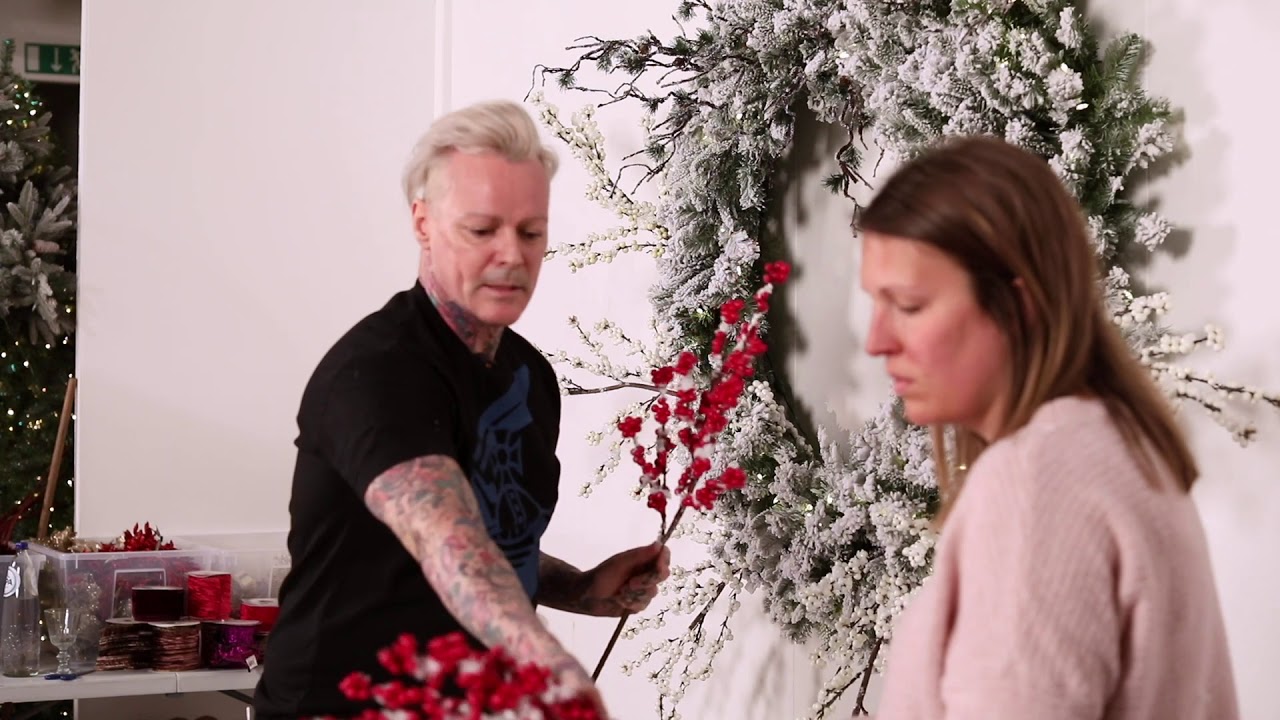 Masterclasses 2019 - Showroom Masterclass: Part 1 - How to decorate a wreath