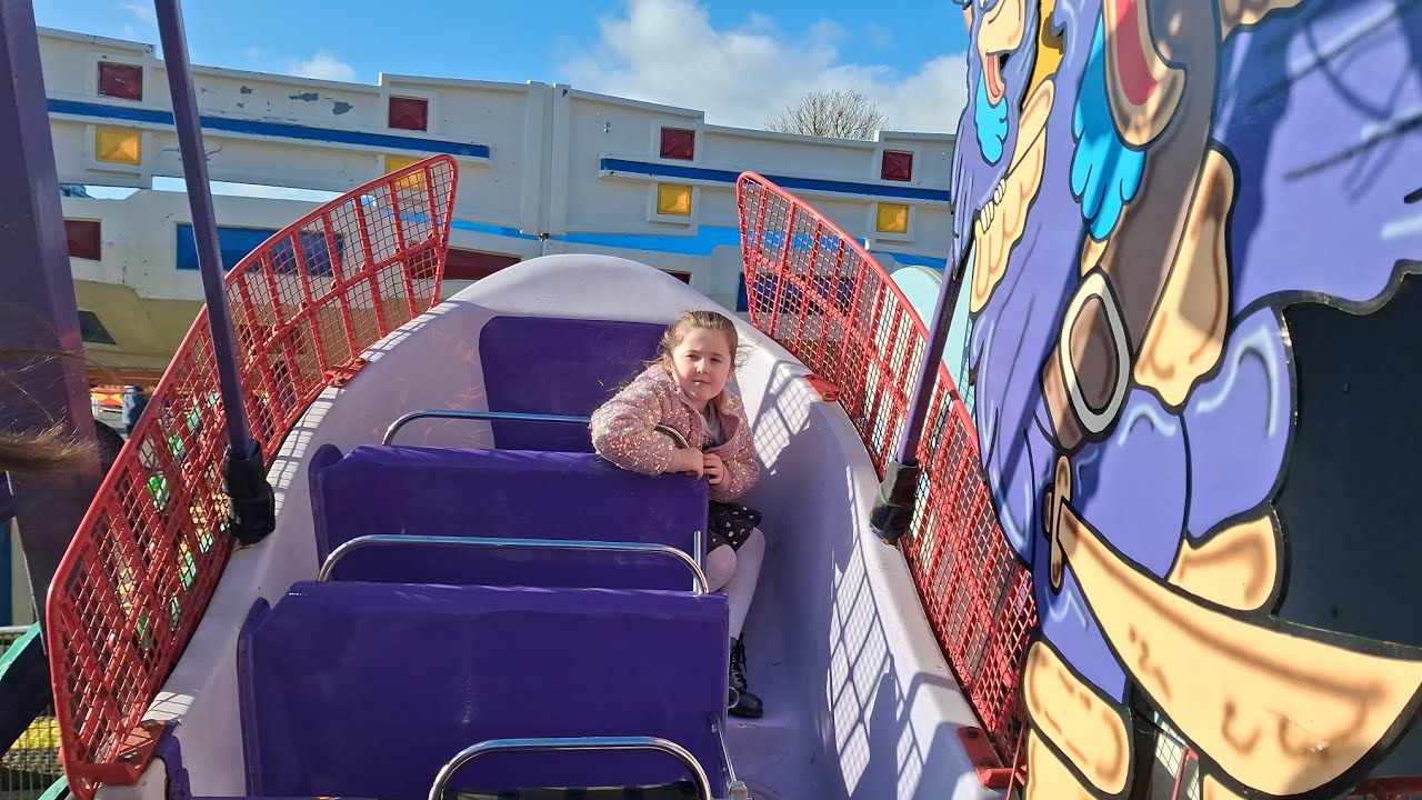 Pipers pirate ship funfair ride onride (Pipers funfair Crosshaven) 2026