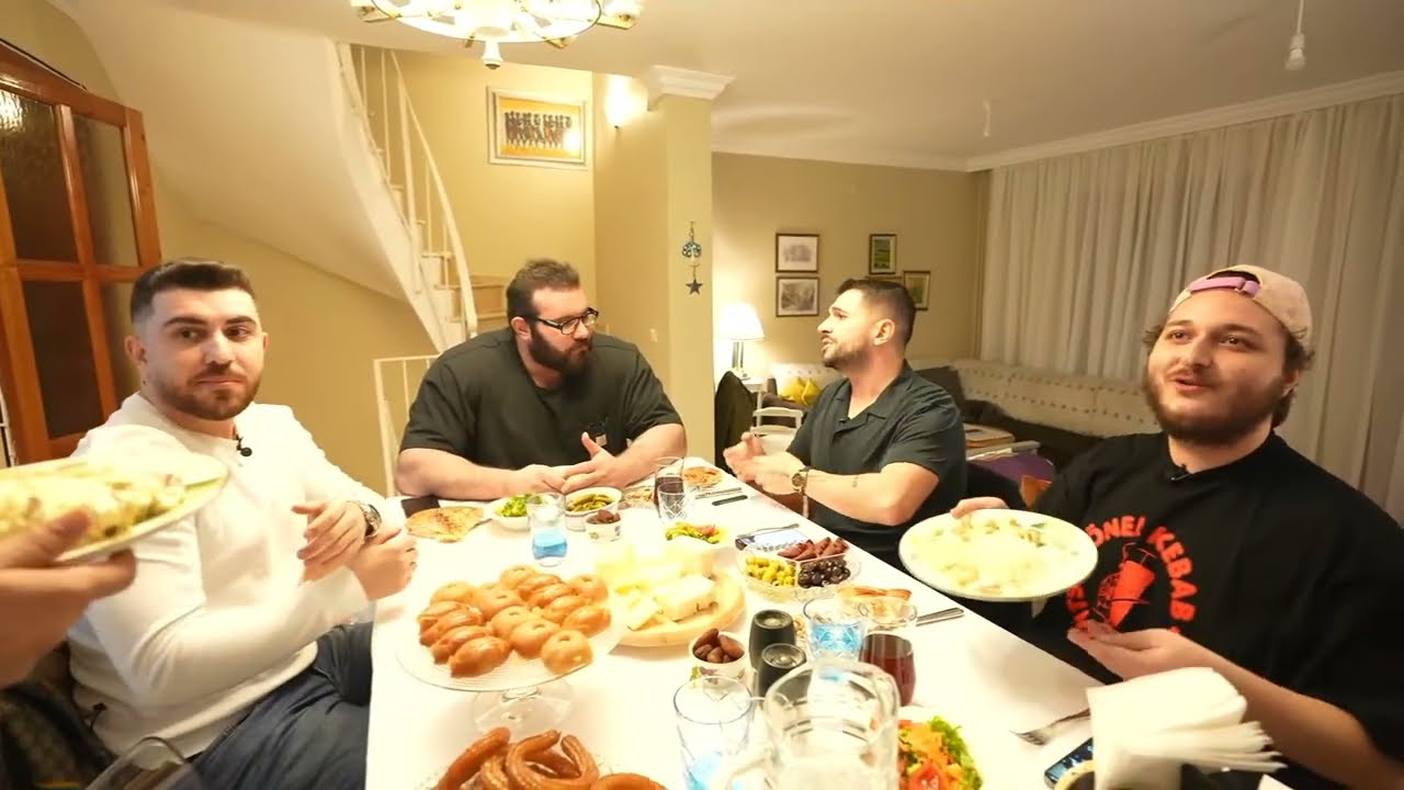 TUNA TAVUS EV ZİYARETİ, ANKARA SOKAK LEZZETLERİ ! w/@MesutCanTomay