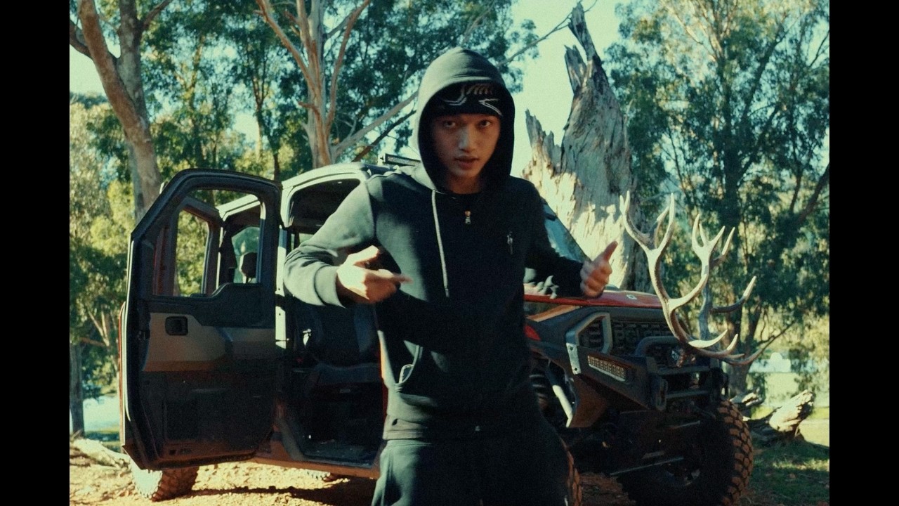 KILLI - MONEYTALK ft. Lil Huzh (Official Music Video)