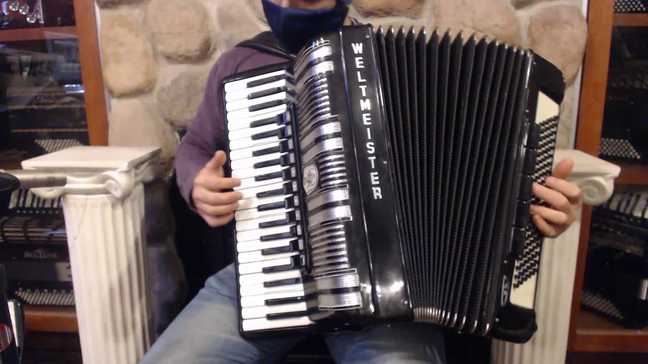 4238 - Black Weltmeister S4 Tone Chamber Piano Accordion LMMH 41 120 $1999