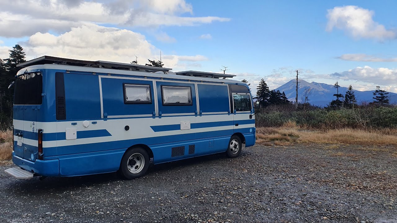 4ヶ月の間の日本一周を終えた警察バスの傷跡が凄かった