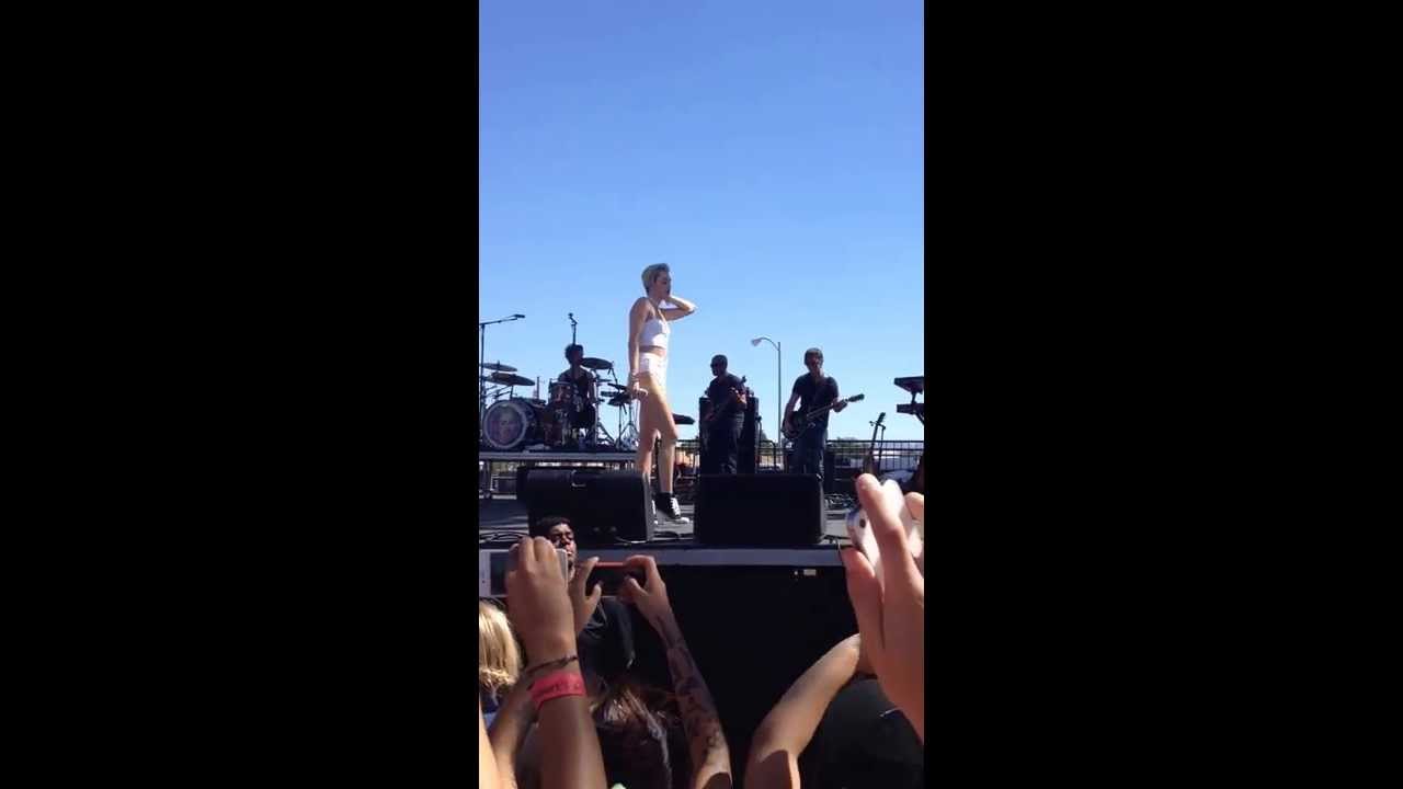 Wrecking Ball - Miley Cyrus HIGH QUALITY iHeartRadio full performance