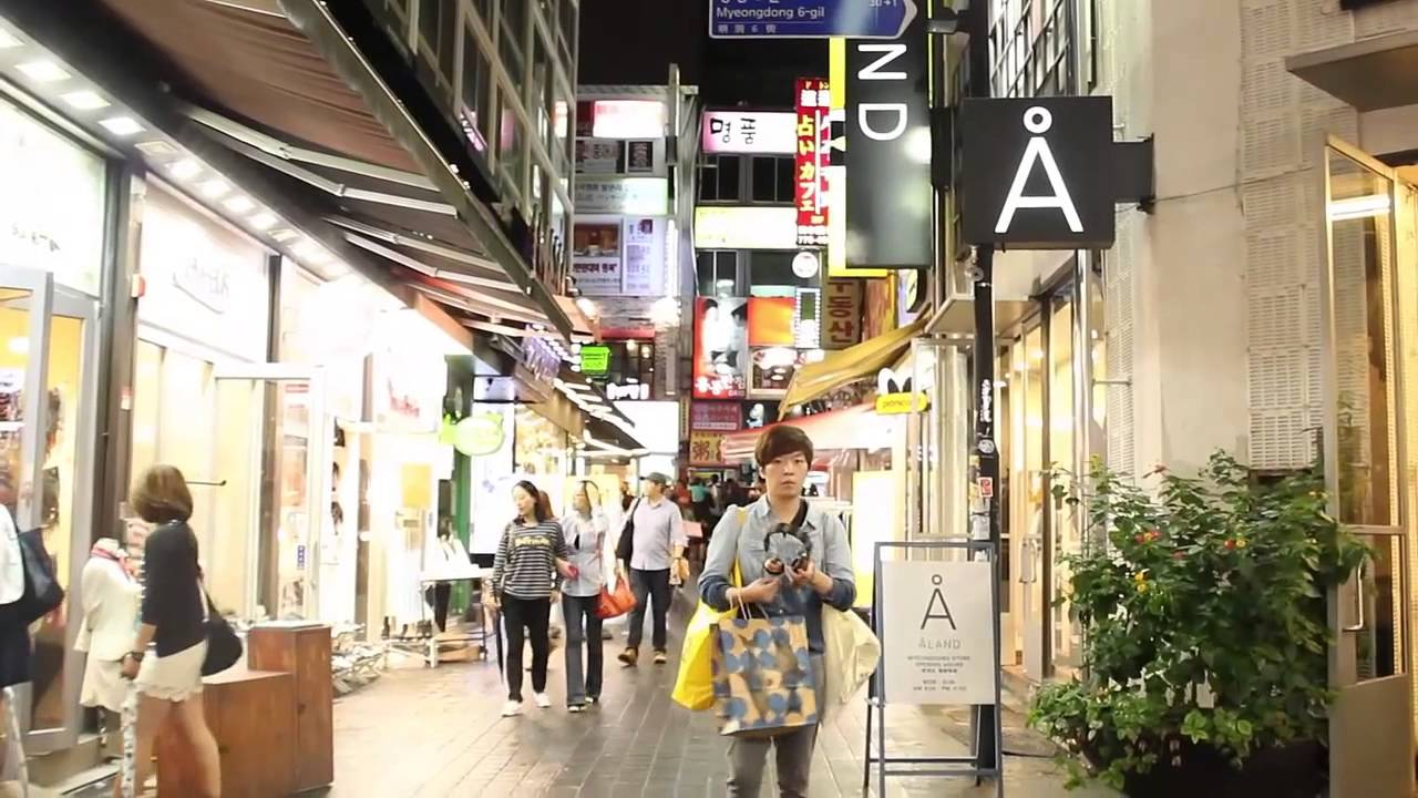 Jenn Goes to Korea / Styling Graphic T-Shirts